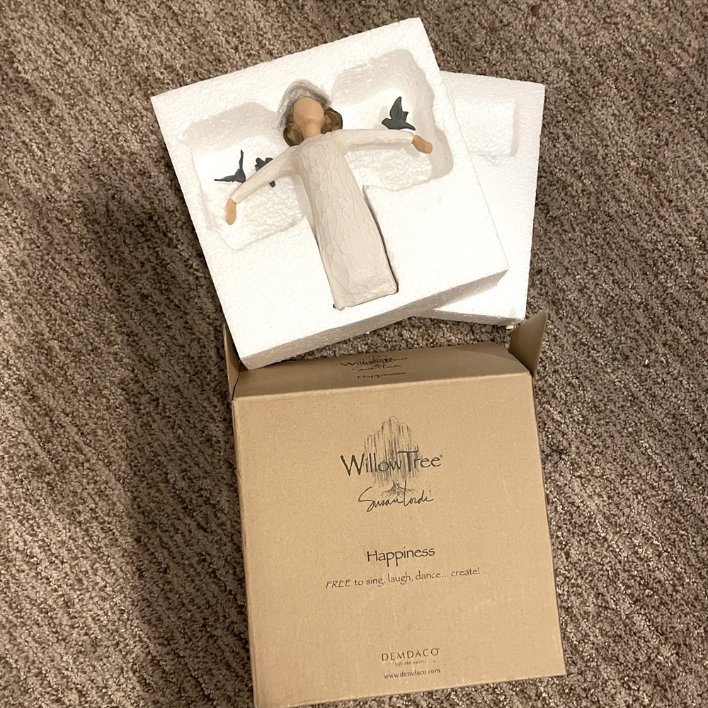 Willow Tree Happiness (NEW)
